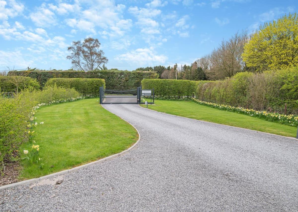 Midsomer Lodges Pilton 외부 사진