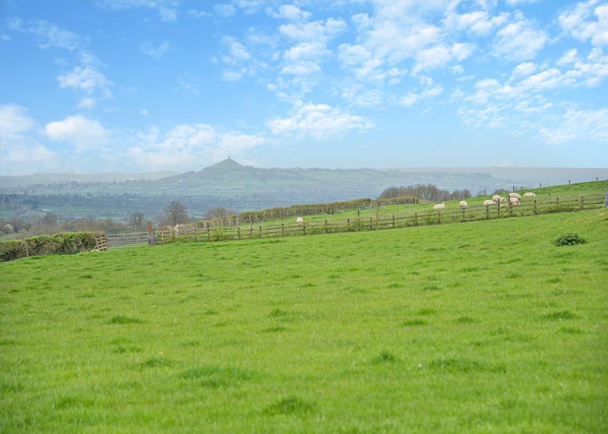 Midsomer Lodges Pilton 외부 사진