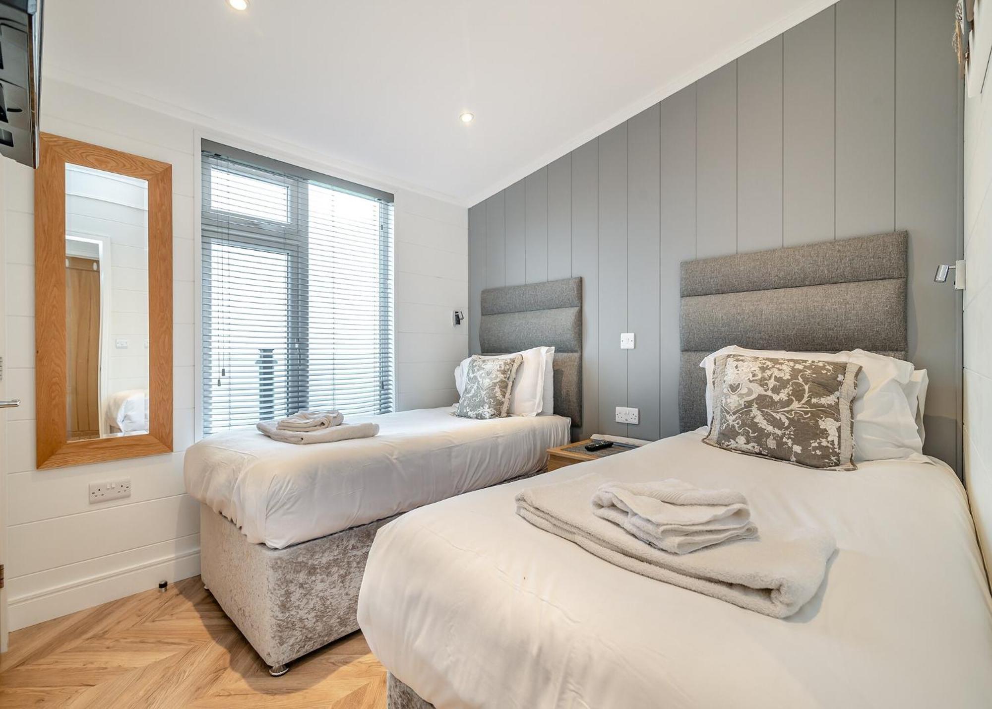 Midsomer Lodges Pilton 객실 사진