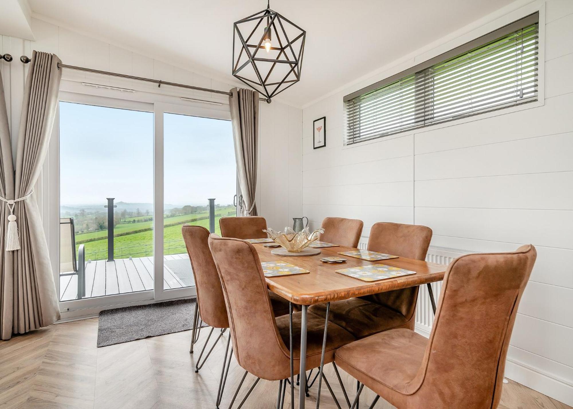 Midsomer Lodges Pilton 객실 사진