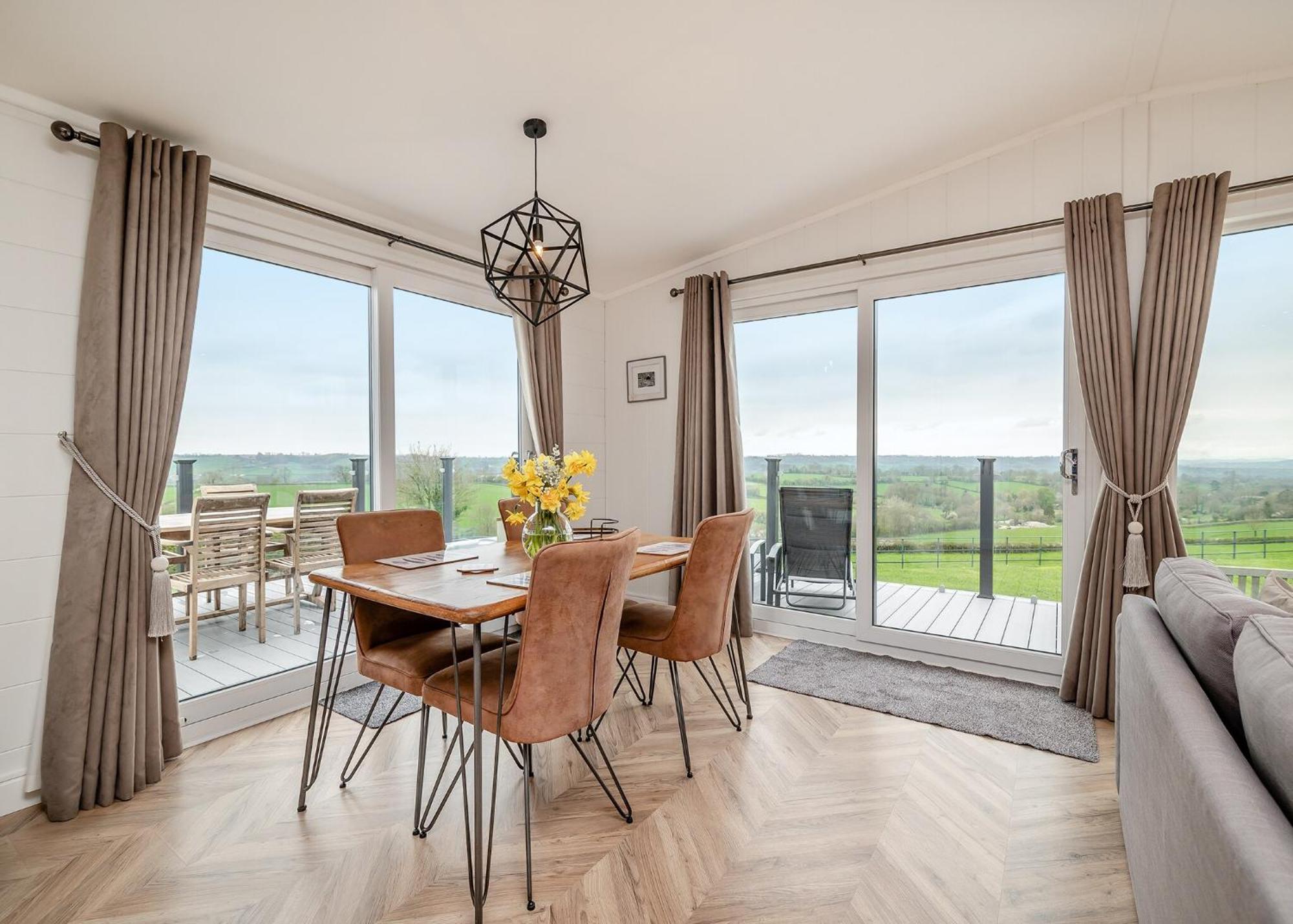 Midsomer Lodges Pilton 객실 사진